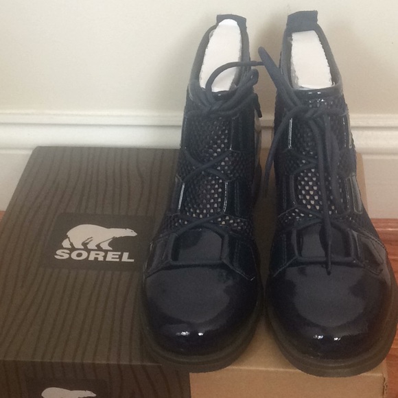 🆕 SOREL navy mesh boots- size 8 - Picture 3 of 8